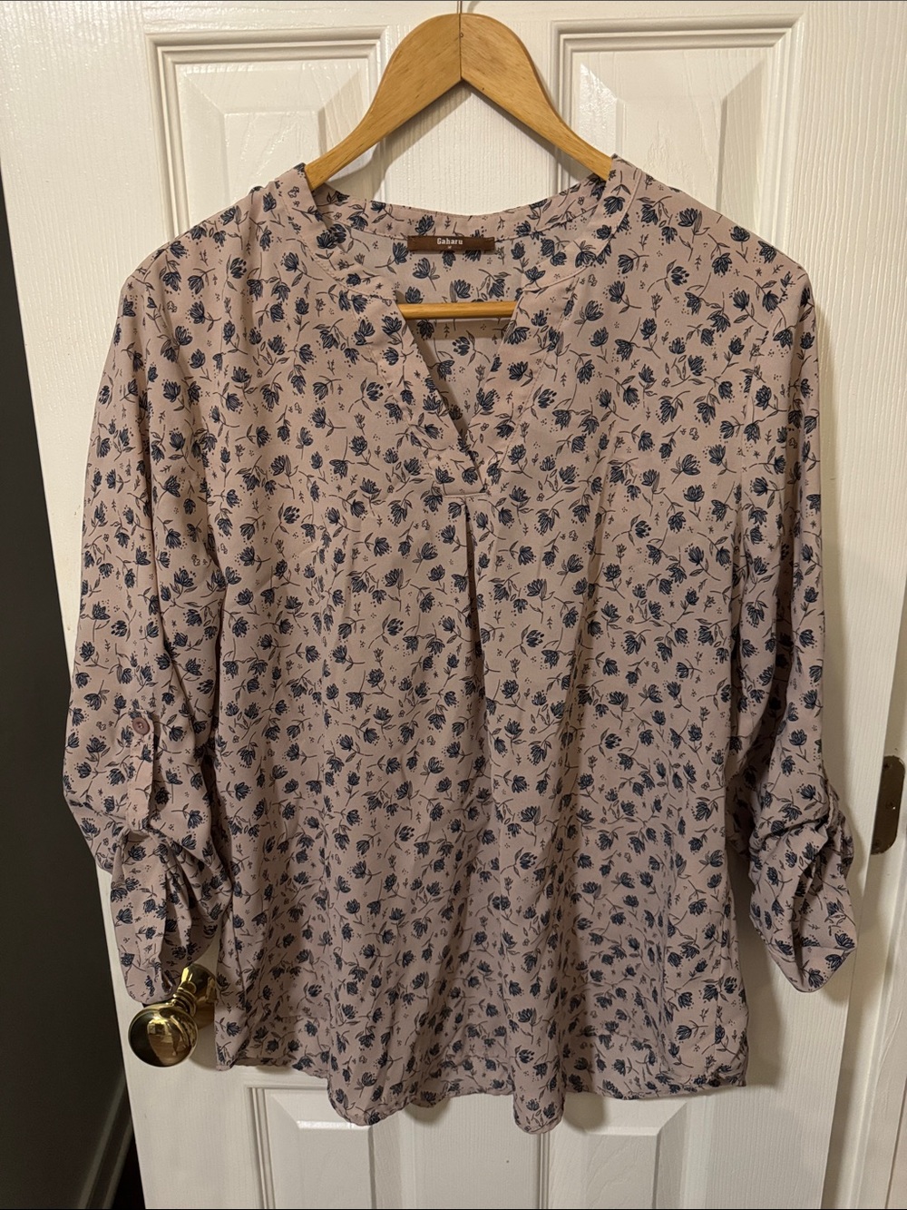 Cream Soft Blush Floral Split-Neck Blouse